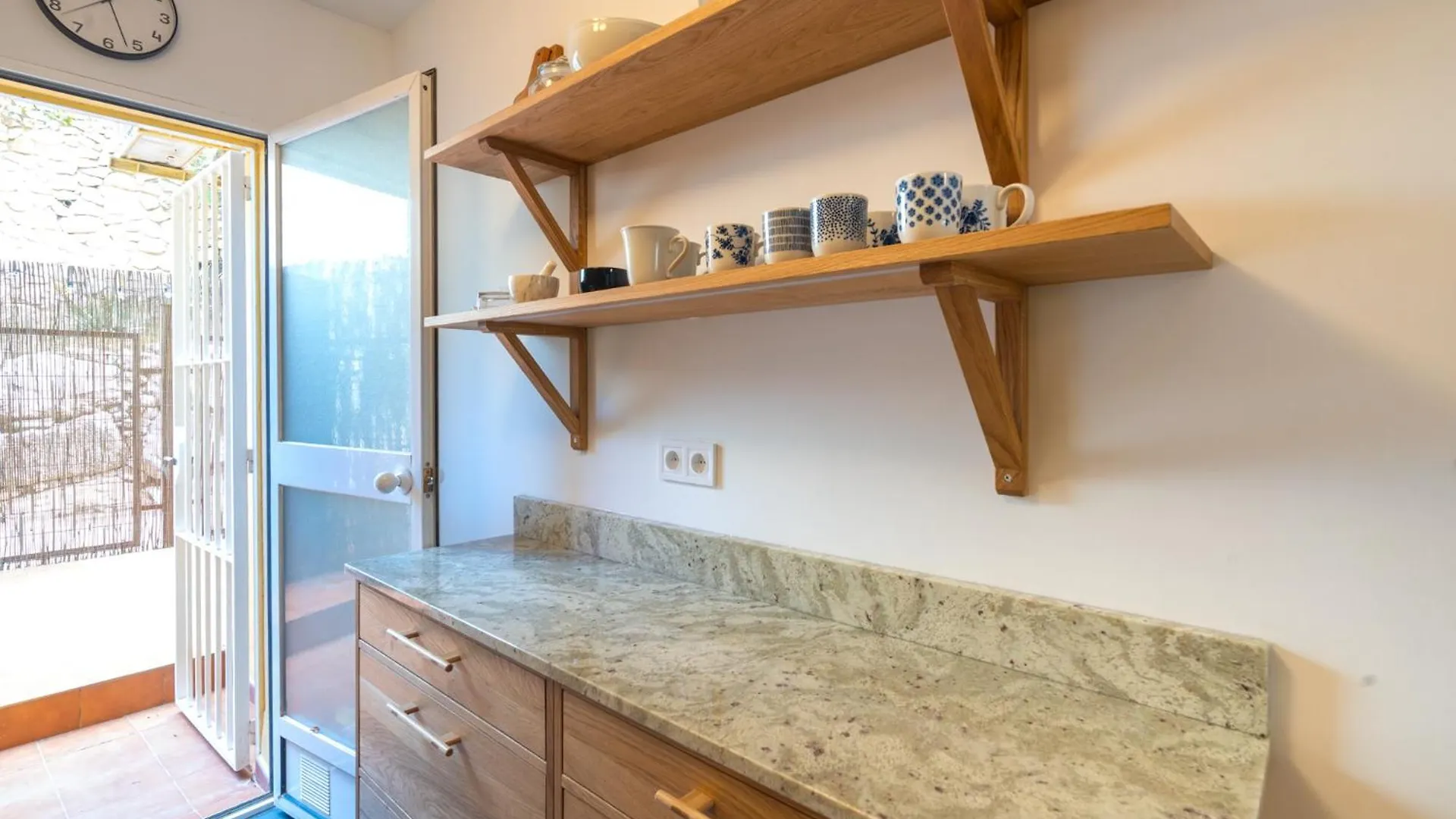2 Bedrooms With Pool, Terrace And Balcony Fuengirola Apartment