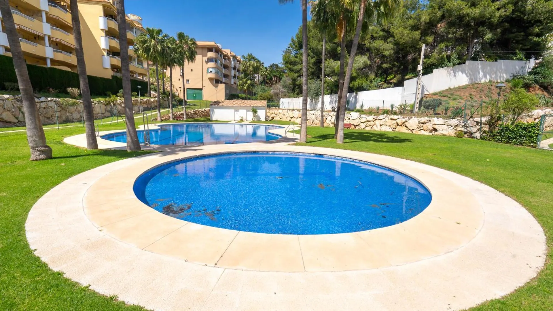 2 Bedrooms With Pool, Terrace And Balcony Fuengirola