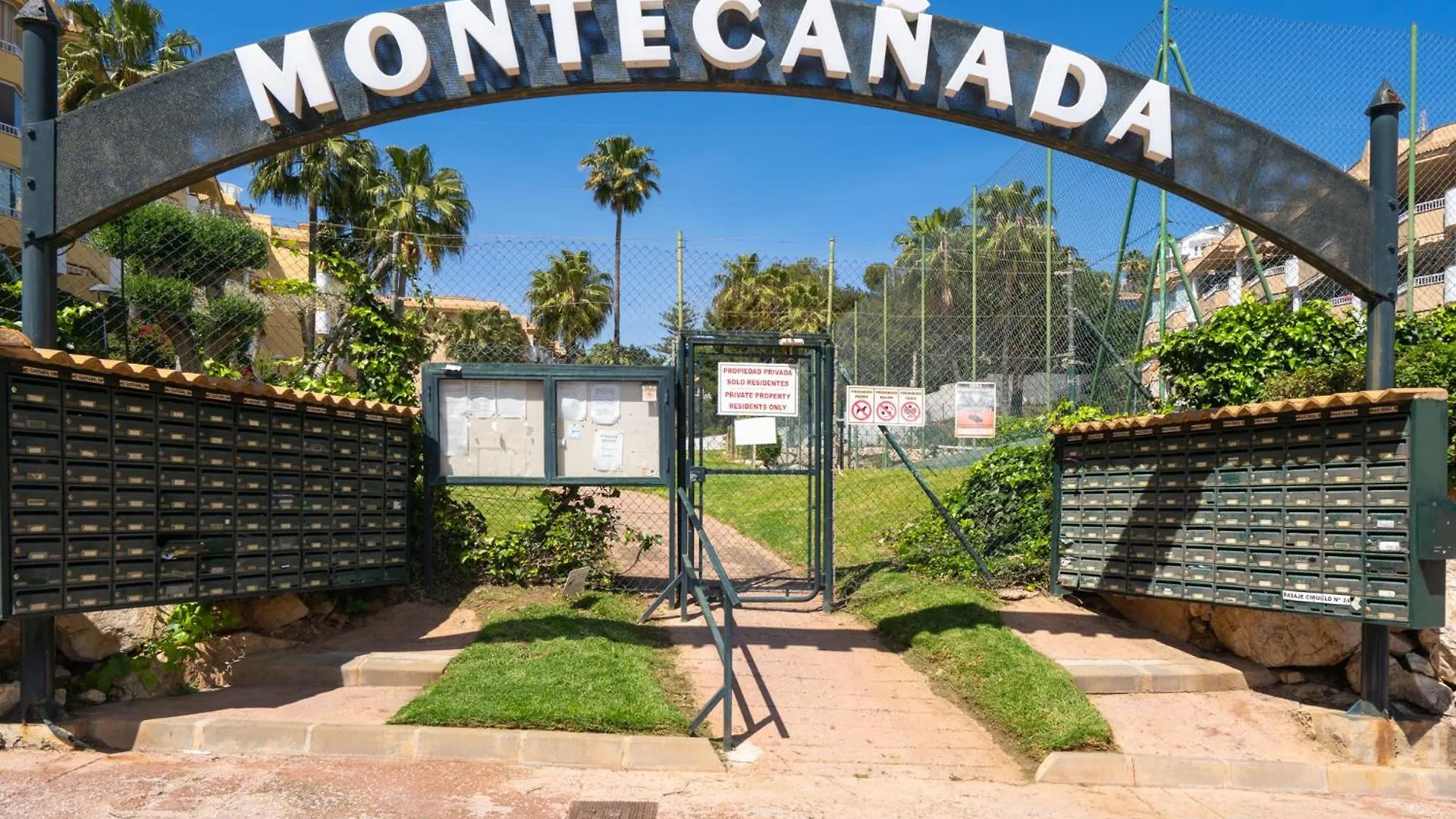 2 Bedrooms With Pool, Terrace And Balcony Fuengirola 0*,